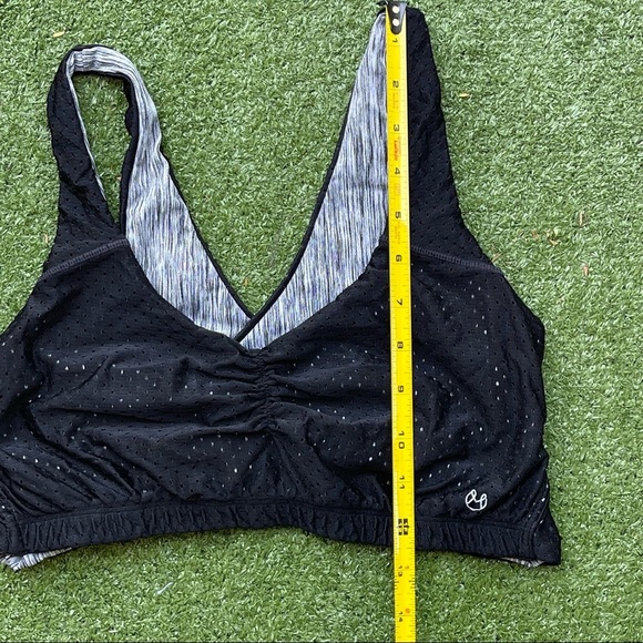 Maaji Twist Impact Reversible Sports Bra Black Gray Large Preowned activewear - Picture 6 of 8